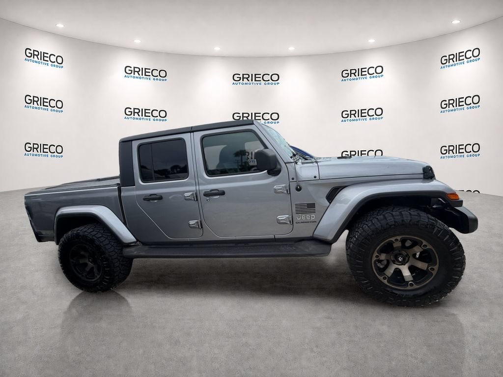 Used 2020 Jeep Gladiator Overland AWD/4WD image 6