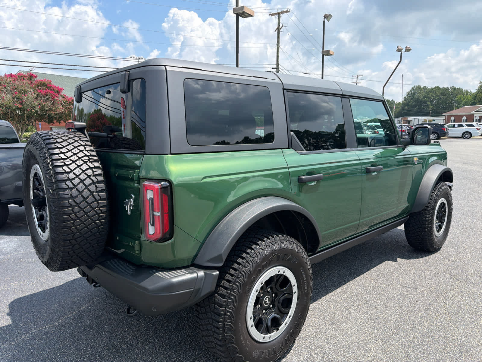Certified 2022 Ford Bronco Badlands AWD/4WD image 3