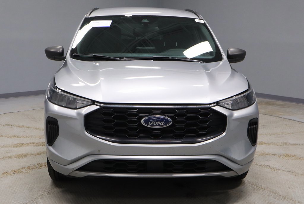 Certified 2024 Ford Escape ST-Line w/ Cold Weather Package image 8