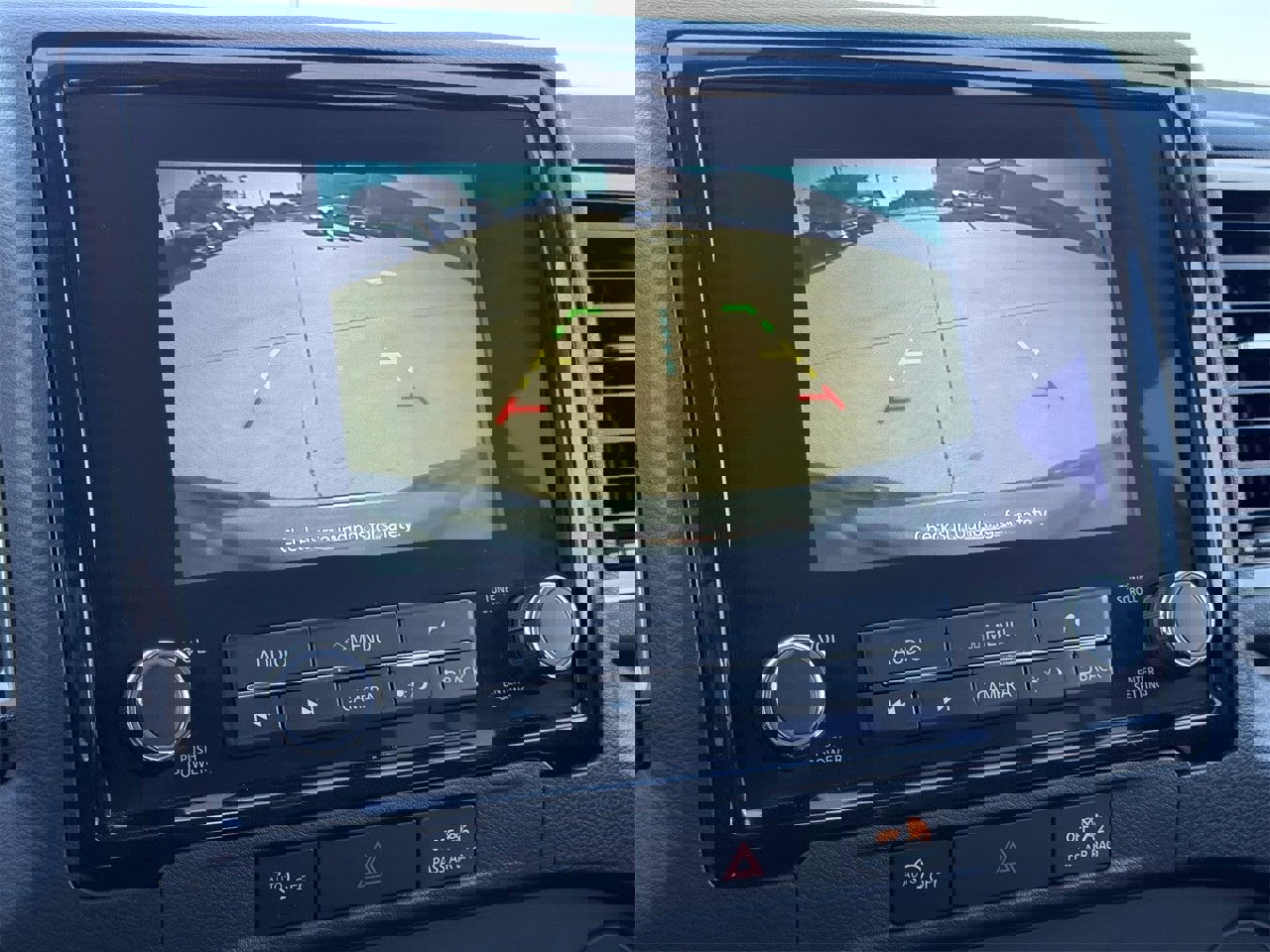 Used 2024 Nissan Frontier SV image 18