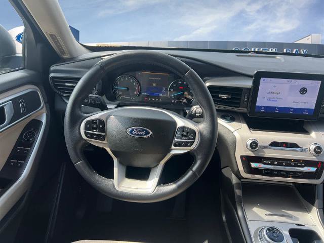 Certified 2023 Ford Explorer XLT RWD image 11
