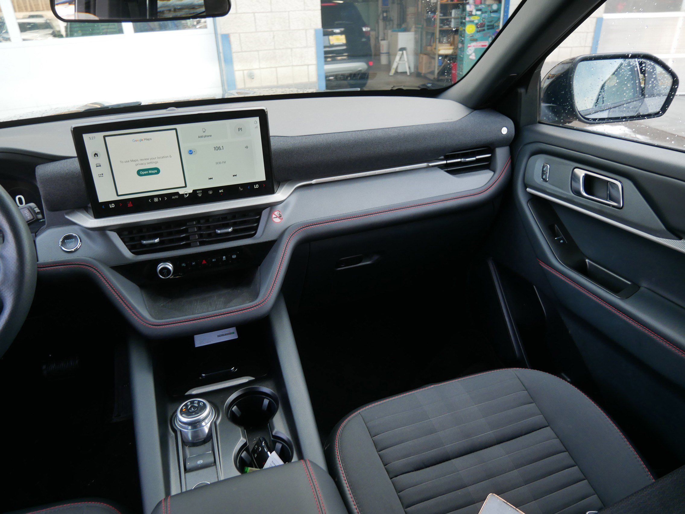 Certified 2025 Ford Explorer ST-Line image 11