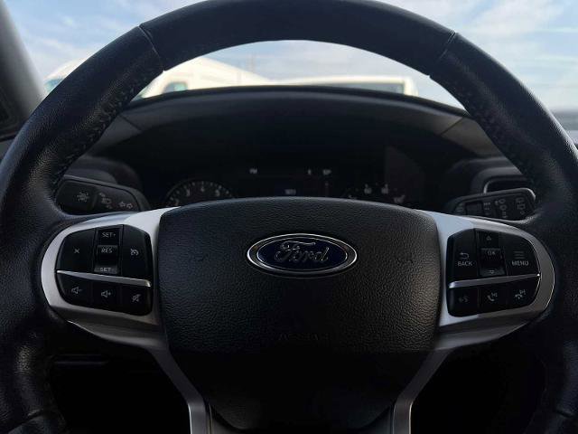 Certified 2022 Ford Explorer XLT w/ Equipment Group 202A image 18