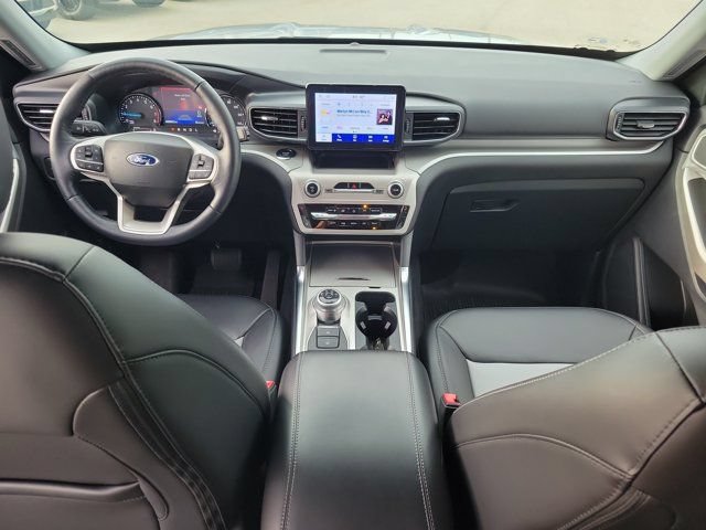 Certified 2022 Ford Explorer XLT w/ Equipment Group 202A AWD/4WD image 20