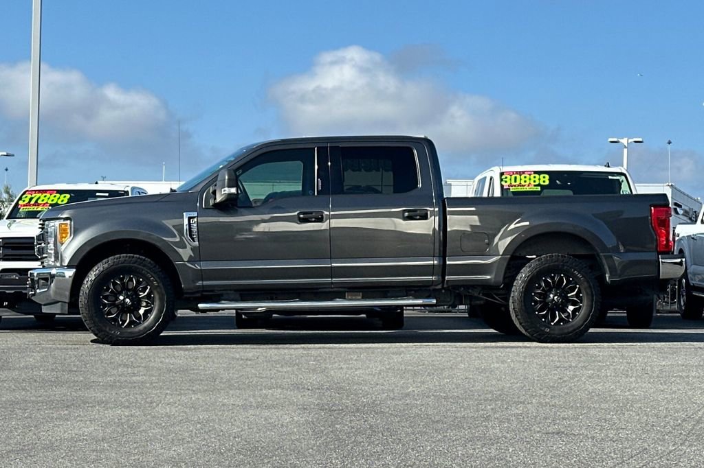 Certified 2017 Ford F250 XLT w/ XLT Value Package RWD image 7