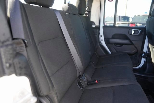 Used 2022 Jeep Gladiator Overland w/ Auxiliary Switch Group image 16