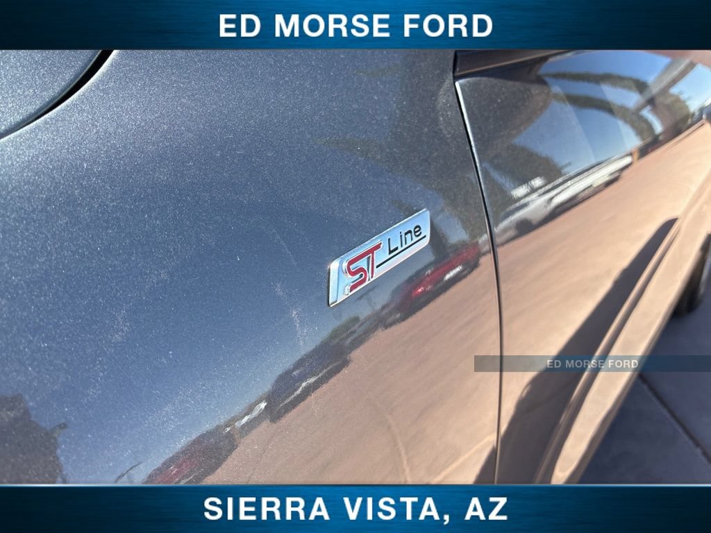 Certified 2025 Ford Escape ST-Line AWD/4WD image 4