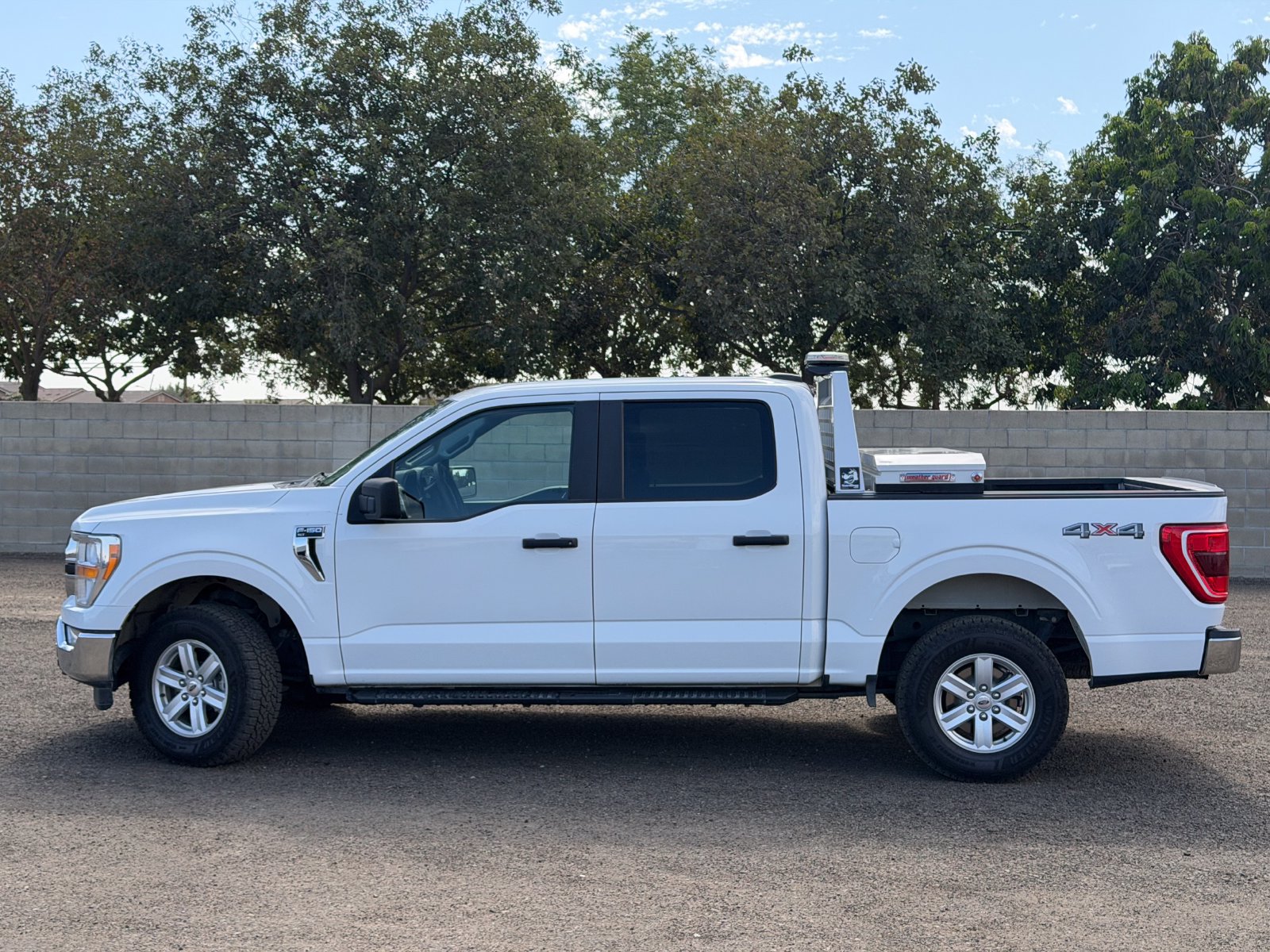 Certified 2022 Ford F150 XLT w/ Trailer Tow Package AWD/4WD image 14