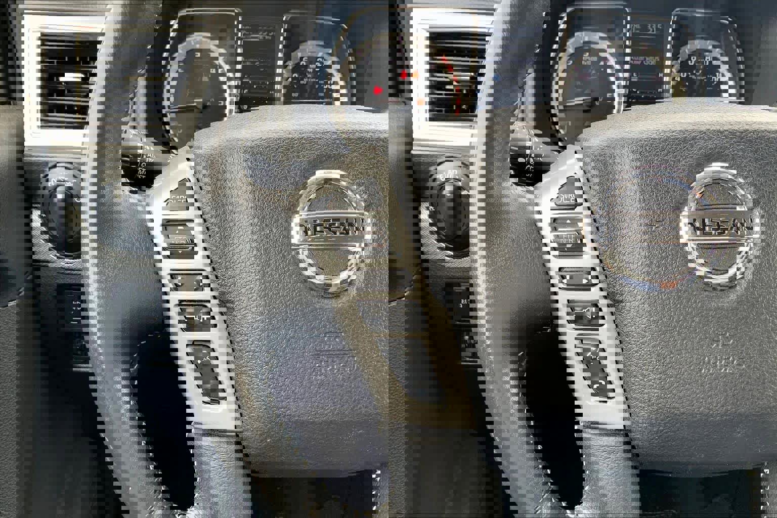 Used 2018 Nissan Titan PRO-4X w/ Pro-4x Utility Package image 23