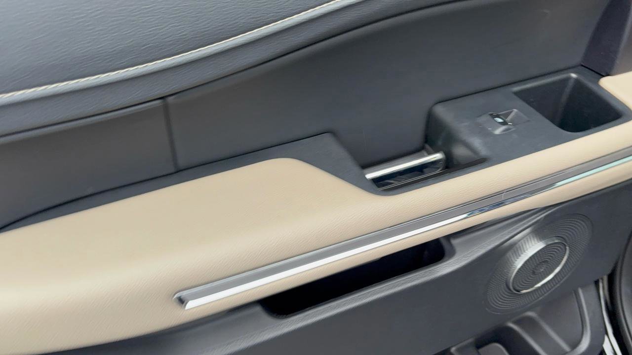 Certified 2024 Ford Expedition Limited image 37