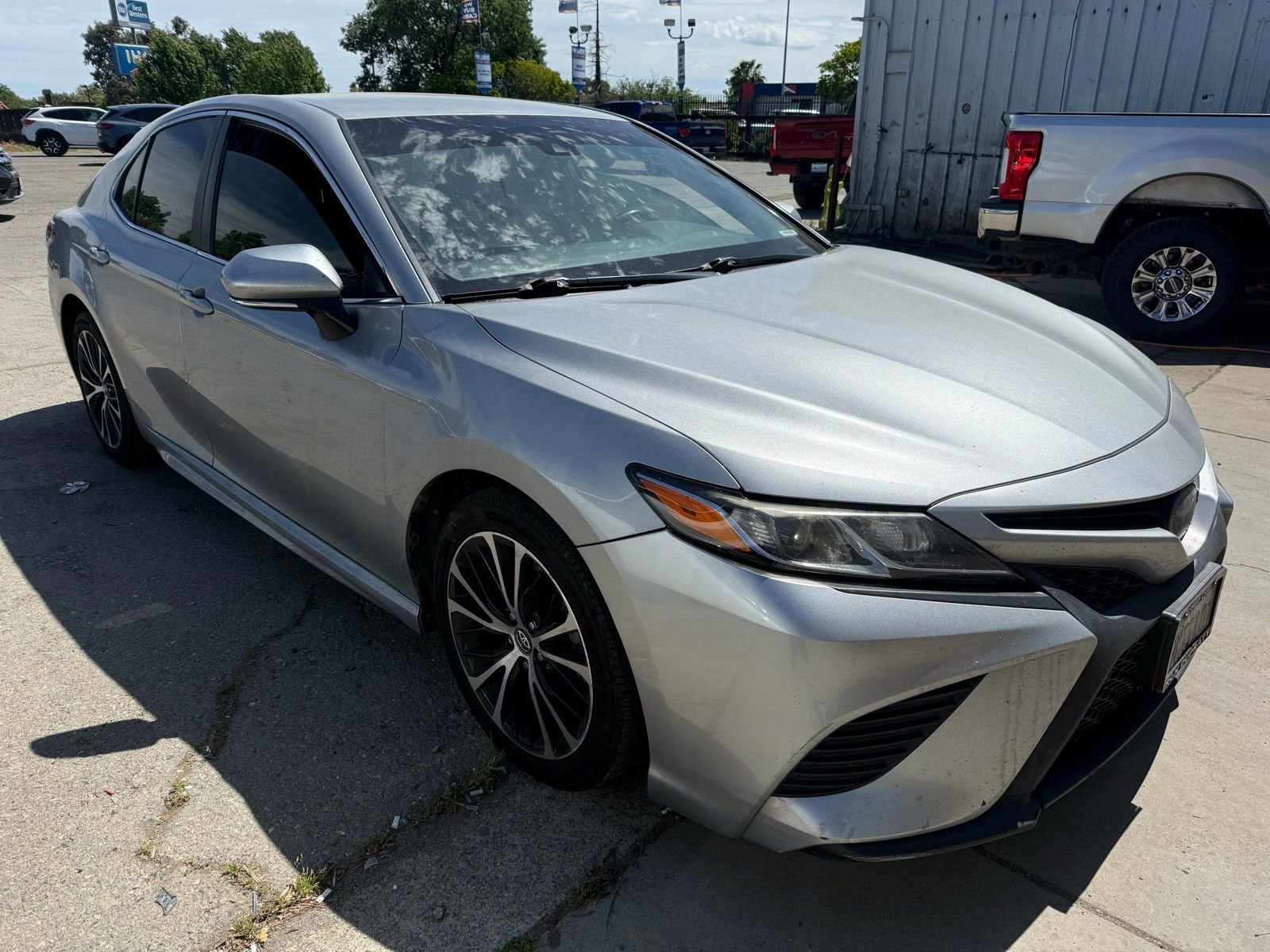 Used 2019 Toyota Camry SE w/ Convenience Package FWD image 7