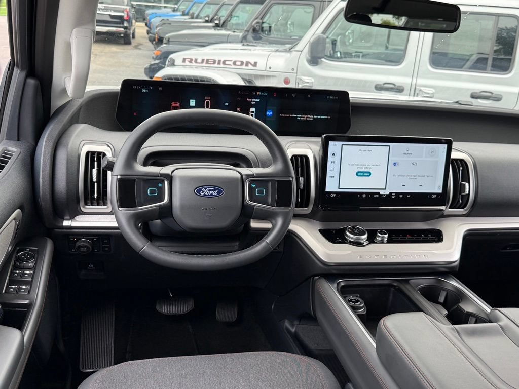 Certified 2025 Ford Expedition Active AWD/4WD image 6