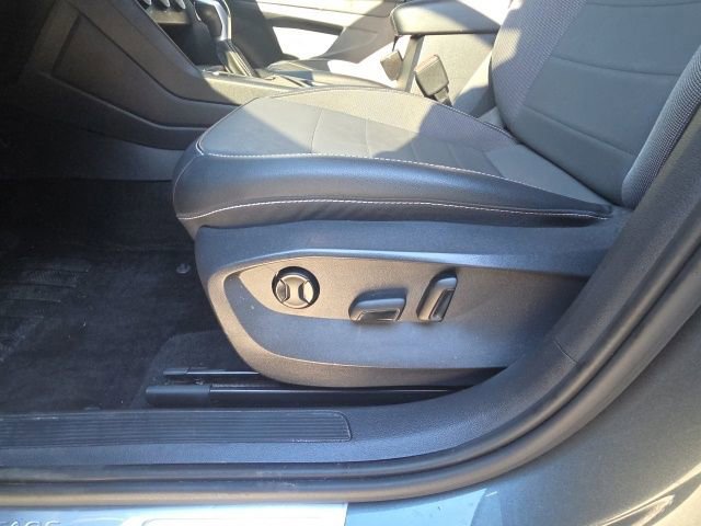 Used 2022 Volkswagen Taos SE image 22