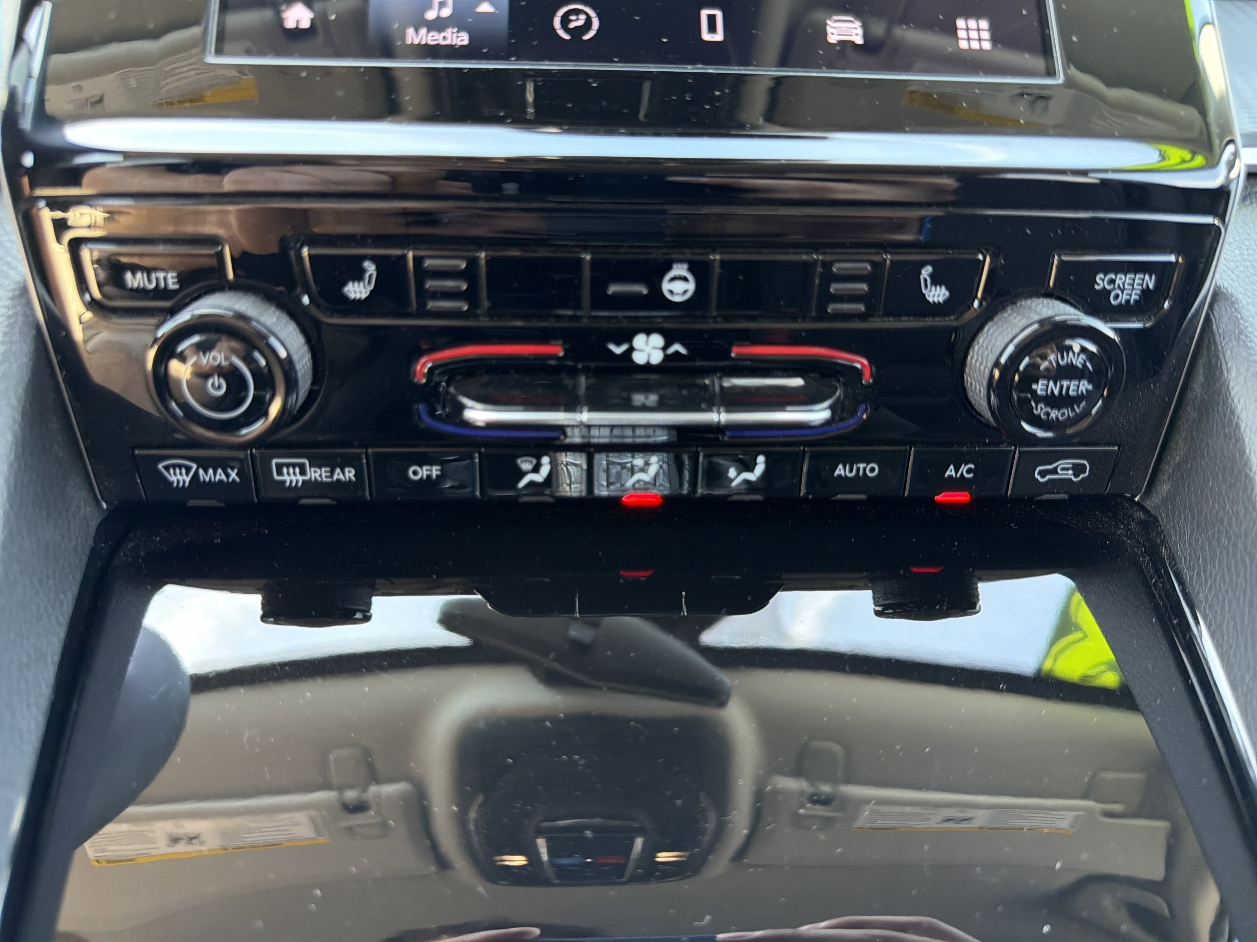Used 2023 Jeep Grand Cherokee L Laredo w/ Luxury Tech Group I AWD/4WD image 29