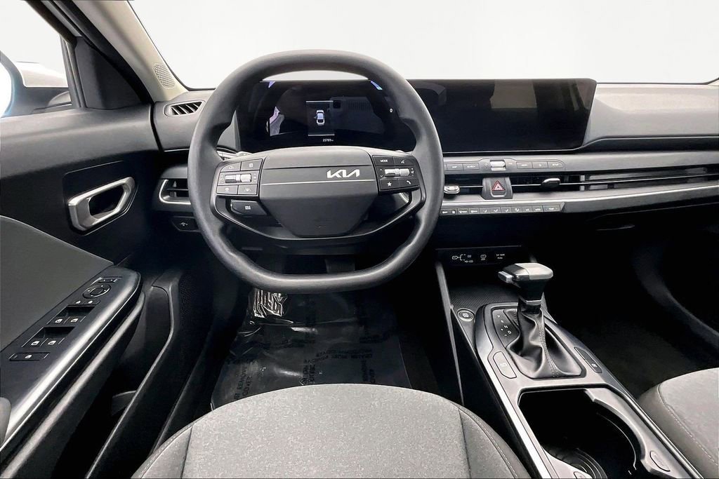 Used 2025 Kia K4 FWD image 5