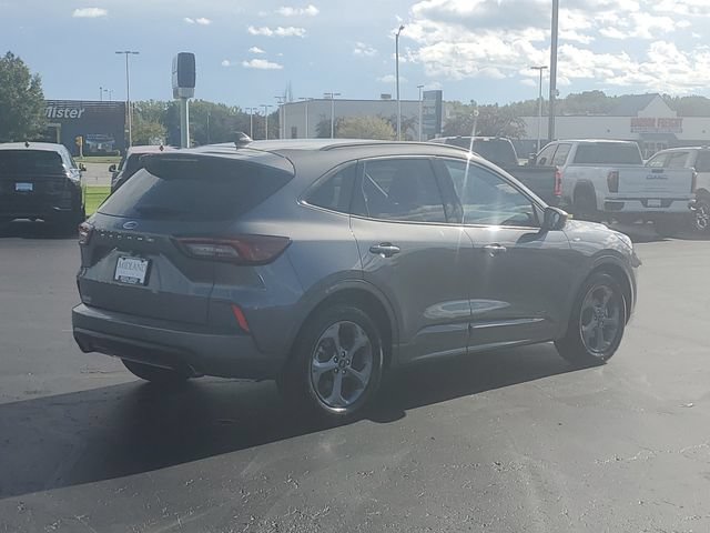 Certified 2024 Ford Escape ST-Line FWD image 4
