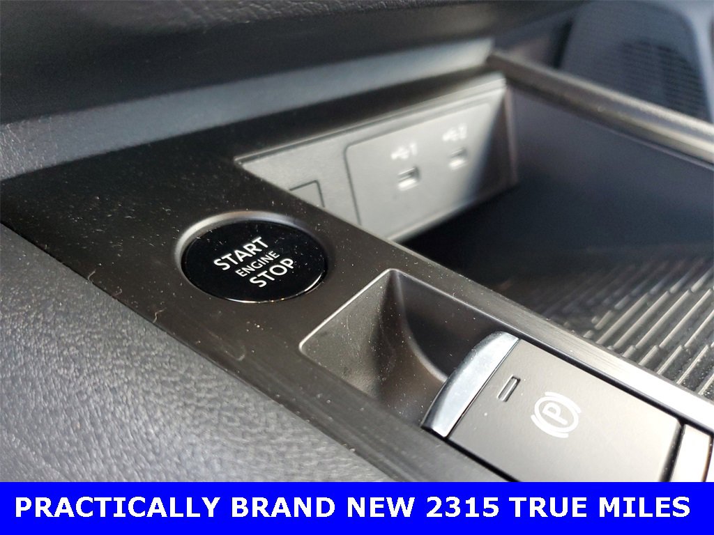 Used 2025 Nissan Kicks SV image 25