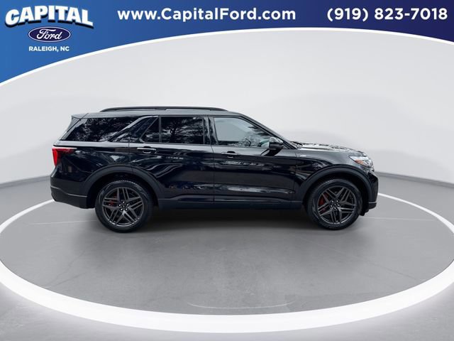 Certified 2025 Ford Explorer ST-Line w/ Premium Package image 7