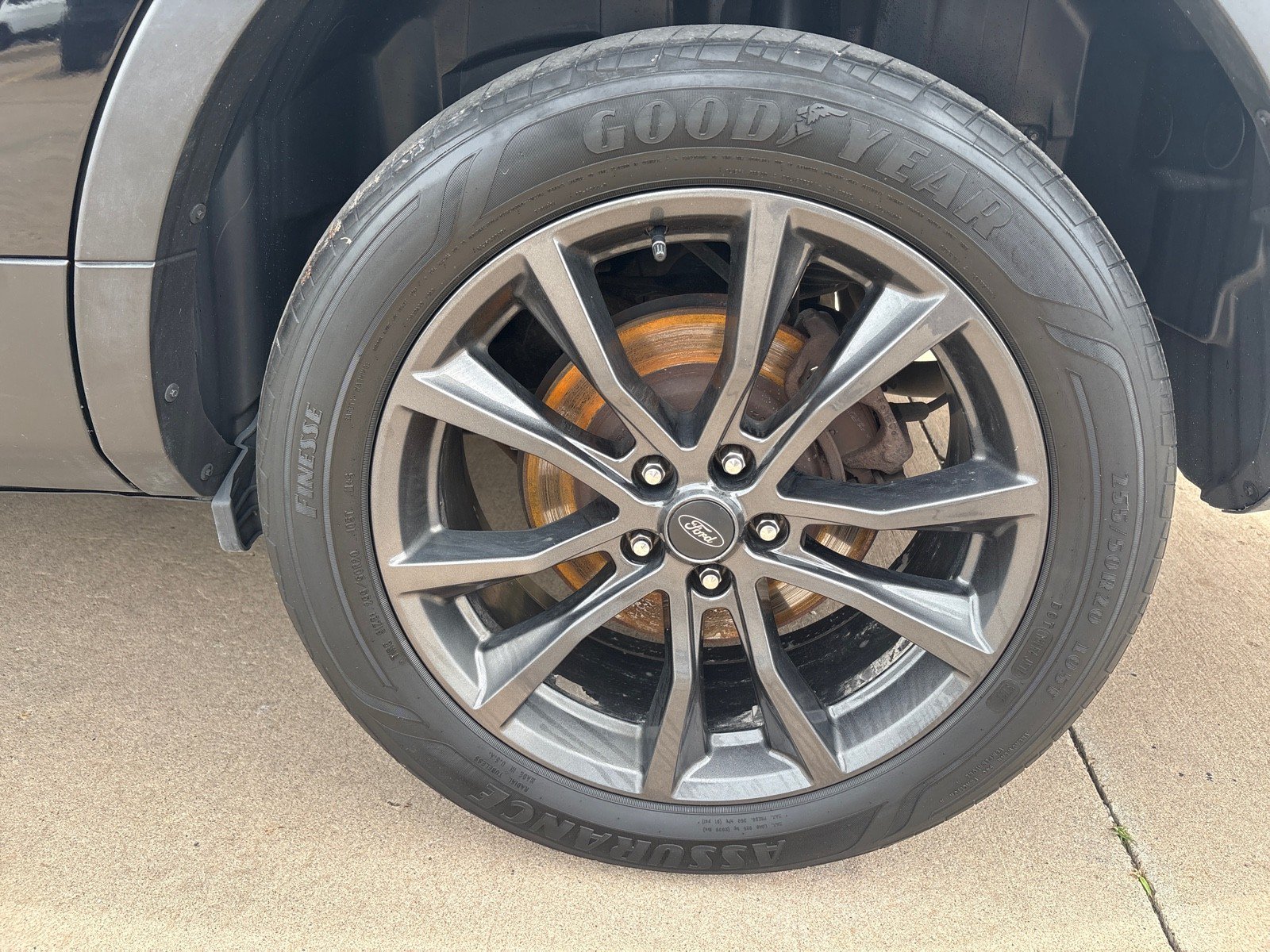 Certified 2019 Ford Explorer XLT w/ XLT Sport Appearance Package AWD/4WD image 11