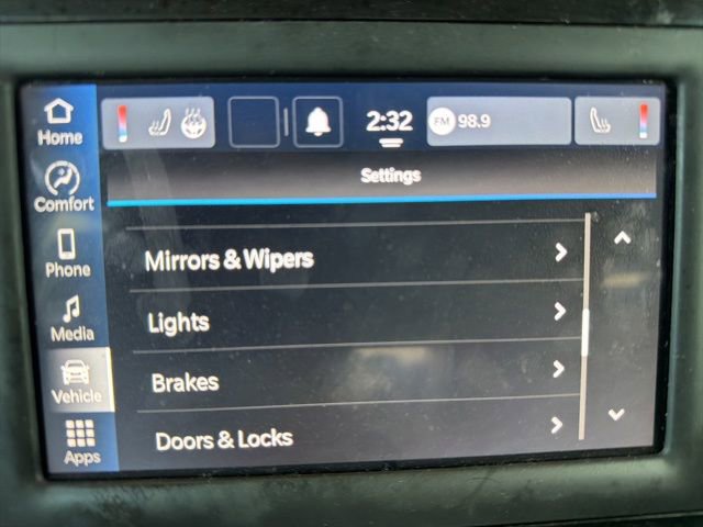 Used 2022 Chrysler Voyager LX FWD image 30