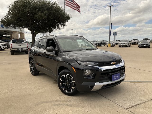 Used 2023 Chevrolet TrailBlazer LT w/ Convenience Package FWD image 1