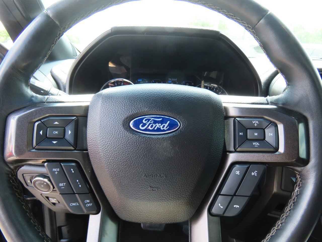 Certified 2021 Ford Expedition Limited image 27