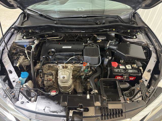 Used 2017 Honda Accord EX image 10