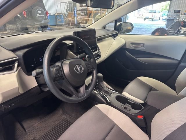 Used 2026 Toyota Corolla LE FWD image 5
