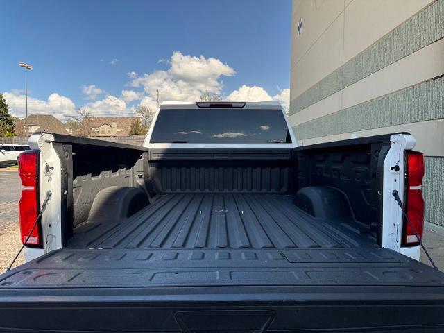 Used 2024 Chevrolet Silverado 2500 LTZ w/ LTZ Convenience Package image 17