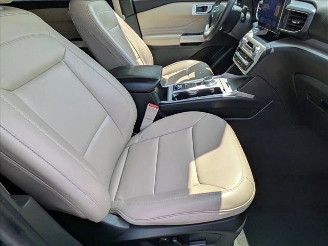 Certified 2024 Ford Explorer XLT w/ Equipment Group 202A AWD/4WD image 19
