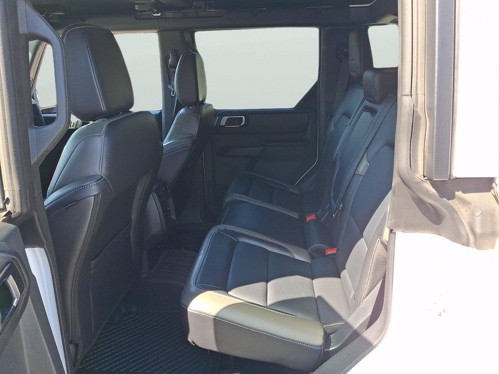 Certified 2025 Ford Bronco Outer Banks AWD/4WD image 8