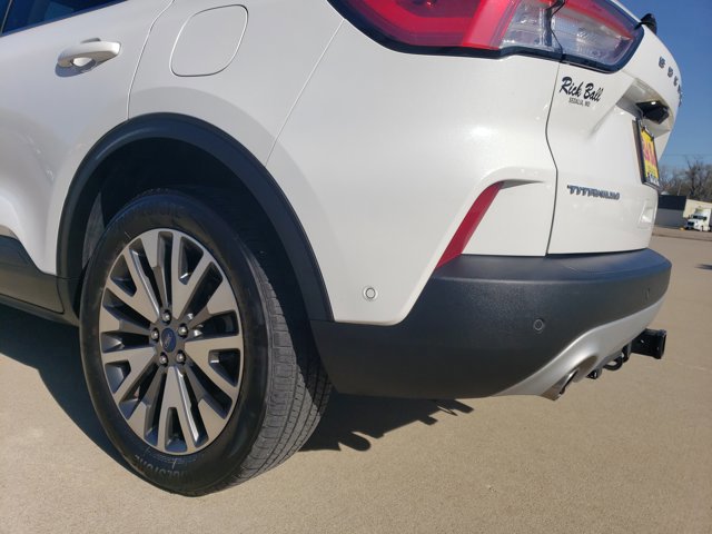 Certified 2021 Ford Escape Titanium w/ Class II Trailer Tow Package image 17