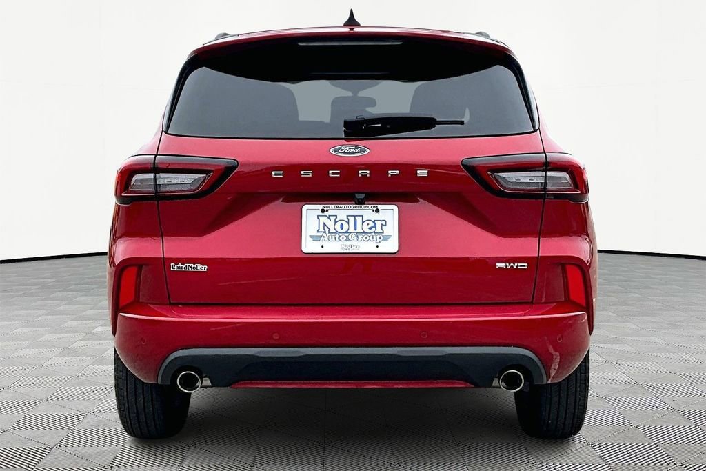 Certified 2024 Ford Escape ST-Line w/ Tech Pack #1 AWD/4WD image 3
