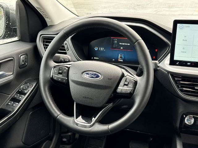 Certified 2025 Ford Escape Platinum AWD/4WD image 14