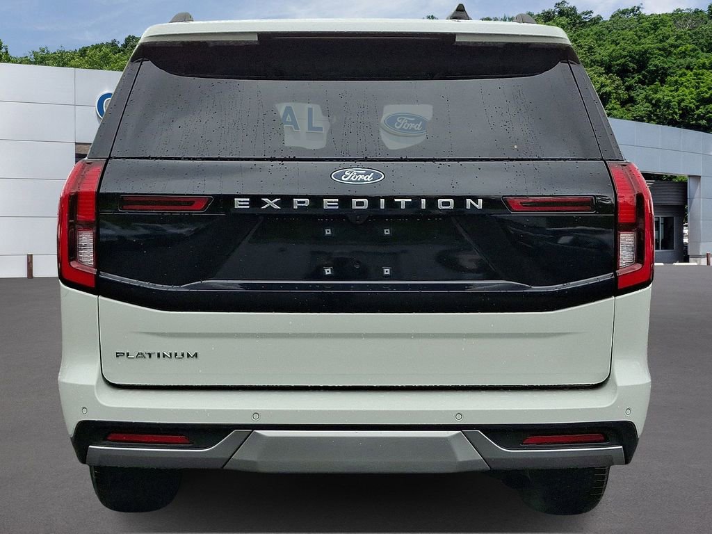 Certified 2025 Ford Expedition Platinum AWD/4WD image 5