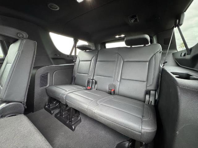 Used 2024 Chevrolet Suburban LT image 16