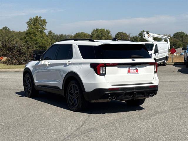 Certified 2025 Ford Explorer ST AWD/4WD image 7