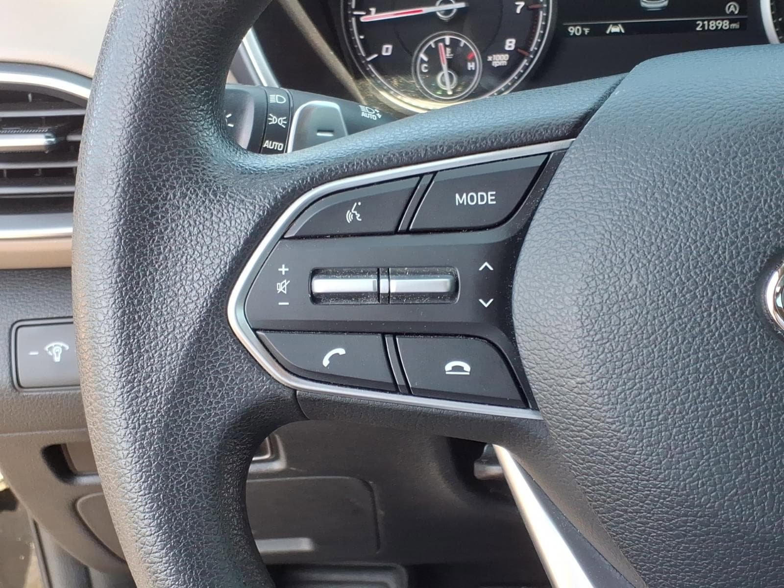Used 2023 Hyundai Santa Fe SE w/ Cargo Package FWD image 24