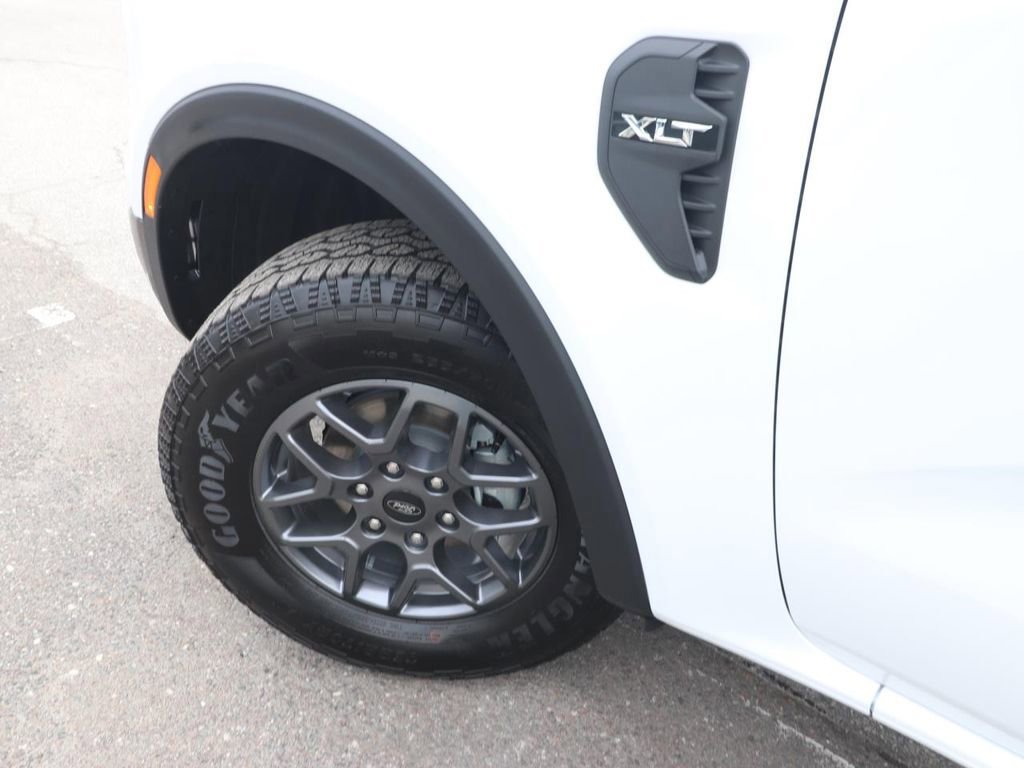 Certified 2025 Ford Ranger XLT w/ FX4 Off-Road Package image 9