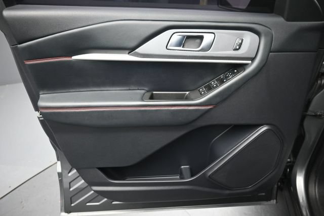 Certified 2025 Ford Explorer ST-Line AWD/4WD image 21