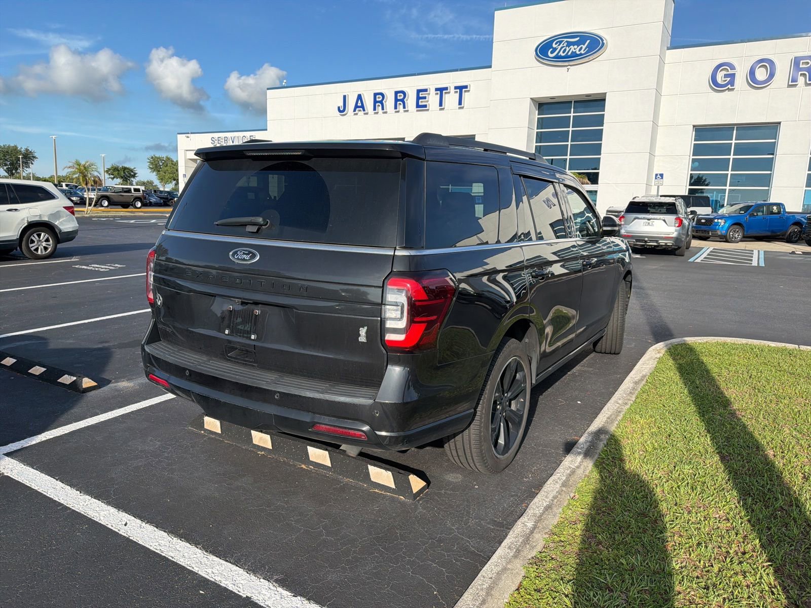 Certified 2024 Ford Expedition Limited RWD image 6