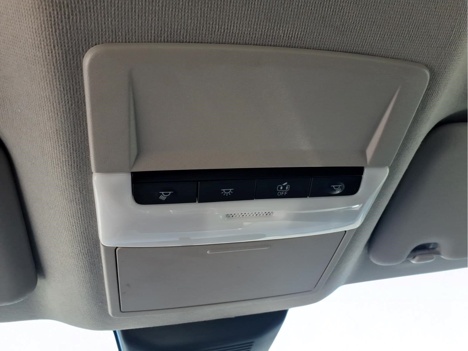 Used 2025 Nissan Sentra SR FWD image 24