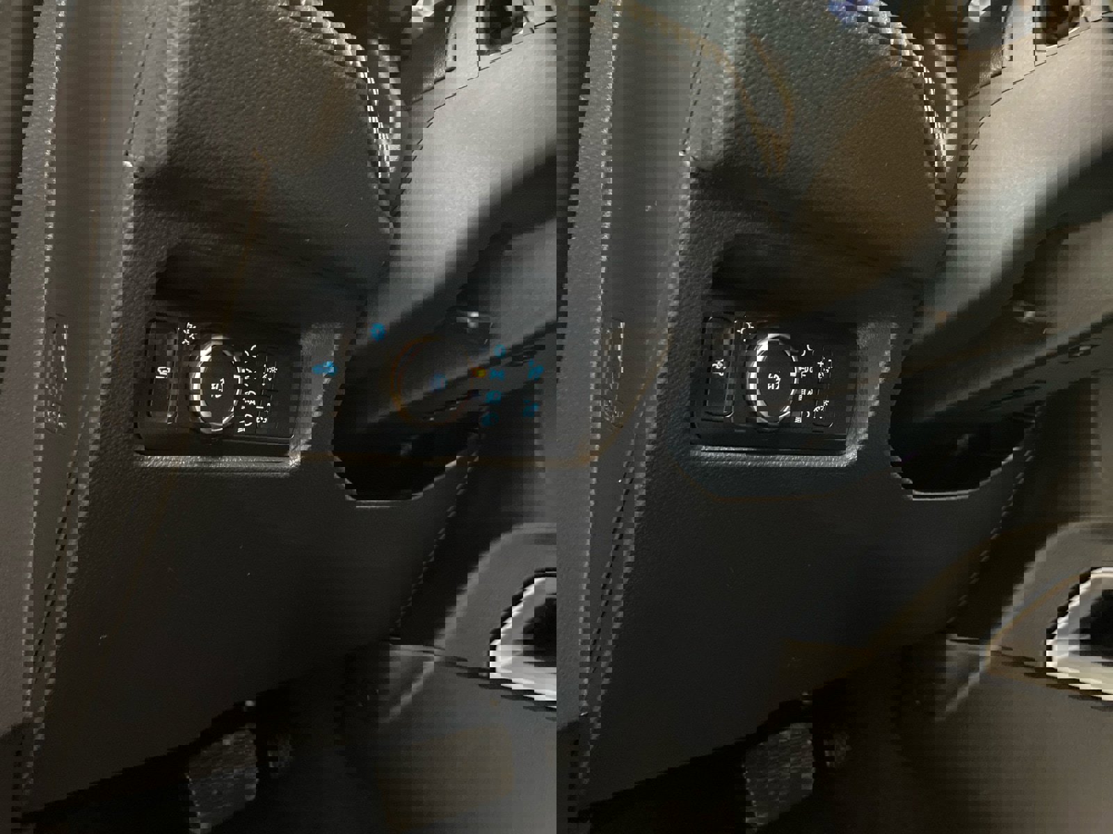 Certified 2024 Ford Ranger Lariat w/ FX4 Off-Road Package image 17