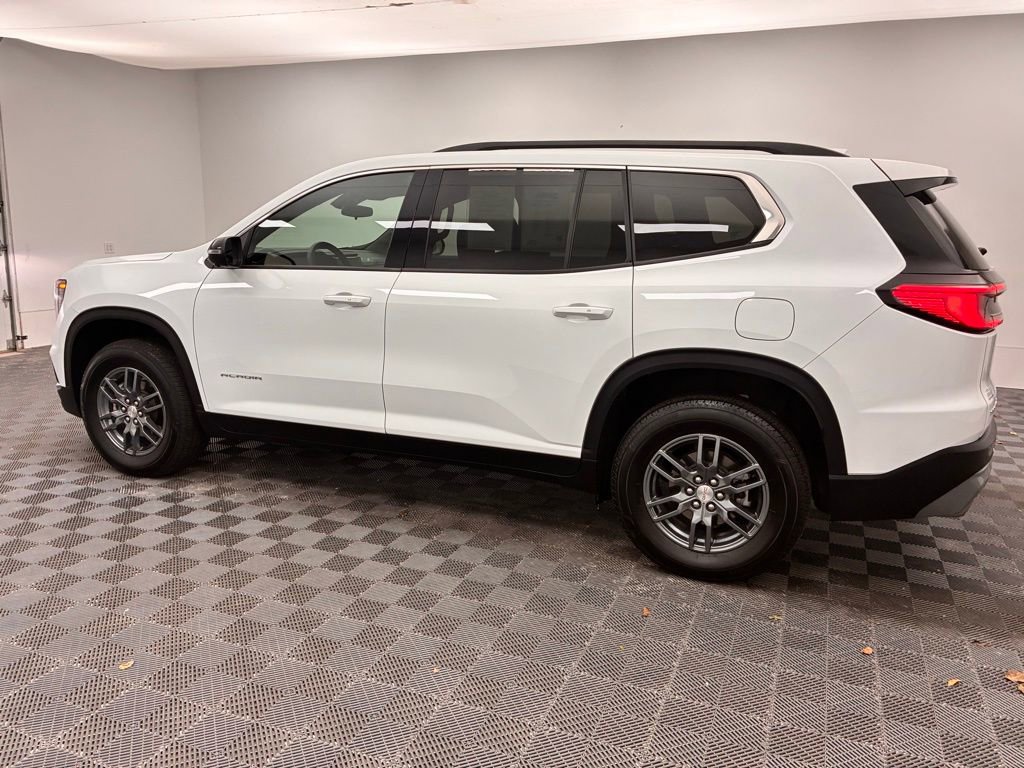 Used 2025 GMC Acadia Elevation image 10