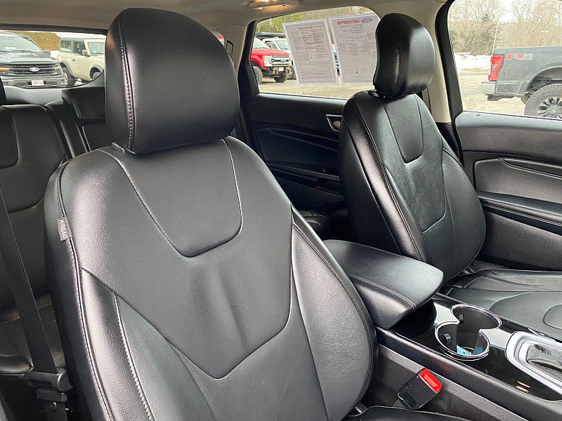 Certified 2018 Ford Edge Titanium w/ Technology Package image 29