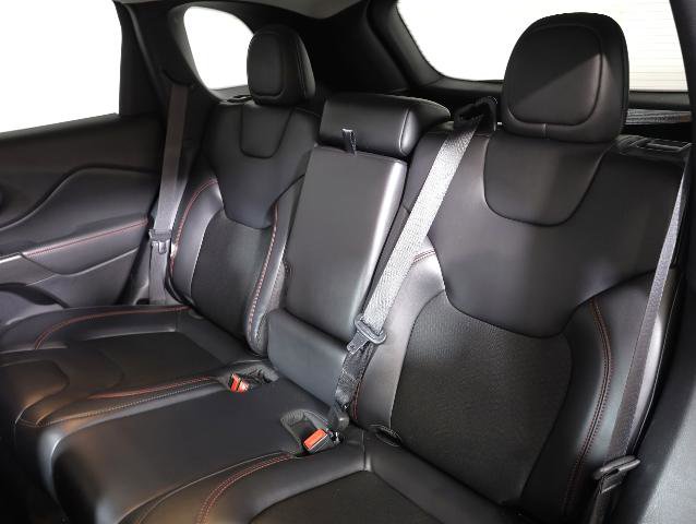 Used 2020 Jeep Cherokee Trailhawk w/ Comfort/Convenience Group image 11