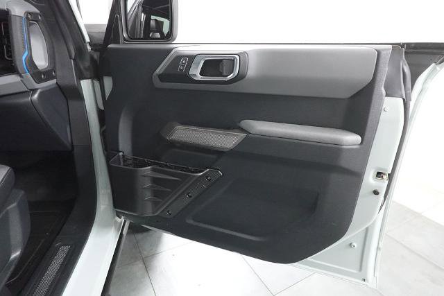 Certified 2022 Ford Bronco Black Diamond w/ Sasquatch Package AWD/4WD image 30