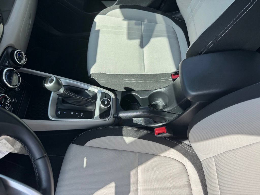 Used 2021 Hyundai Venue SEL w/ Cargo Package FWD image 14