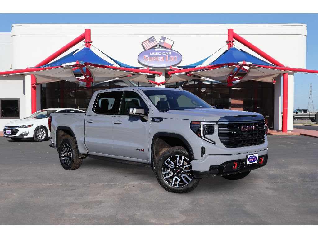 Used 2024 GMC Sierra 1500 AT4 w/ Technology Package AWD/4WD image 1