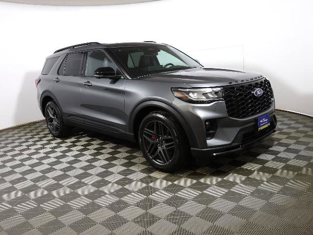 Certified 2025 Ford Explorer ST image 4